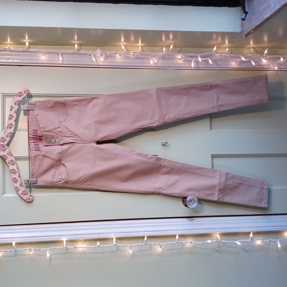Women's Gogo Star ultra stretch skinny leg khakis Medium tan